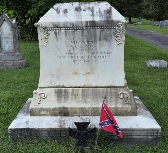 The grave of Billy Wood in East Hill Cemetery
